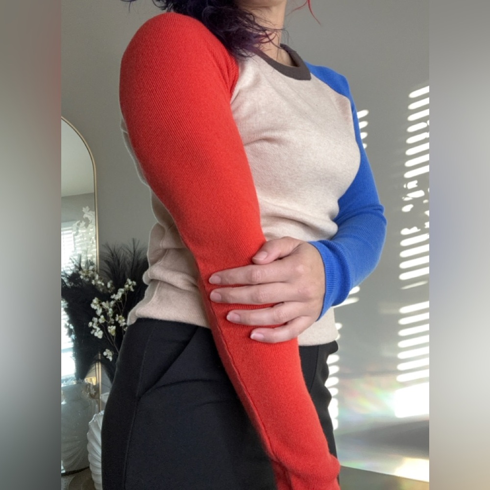 Soft color block sweater crewneck top